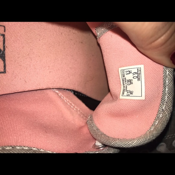 Vans - Picture 5 of 5